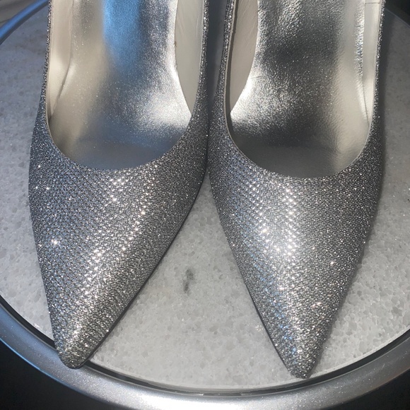 NEW Stuart Weitzman Silver Noir Nouveau Style Heel Size 8 - Picture 13 of 15